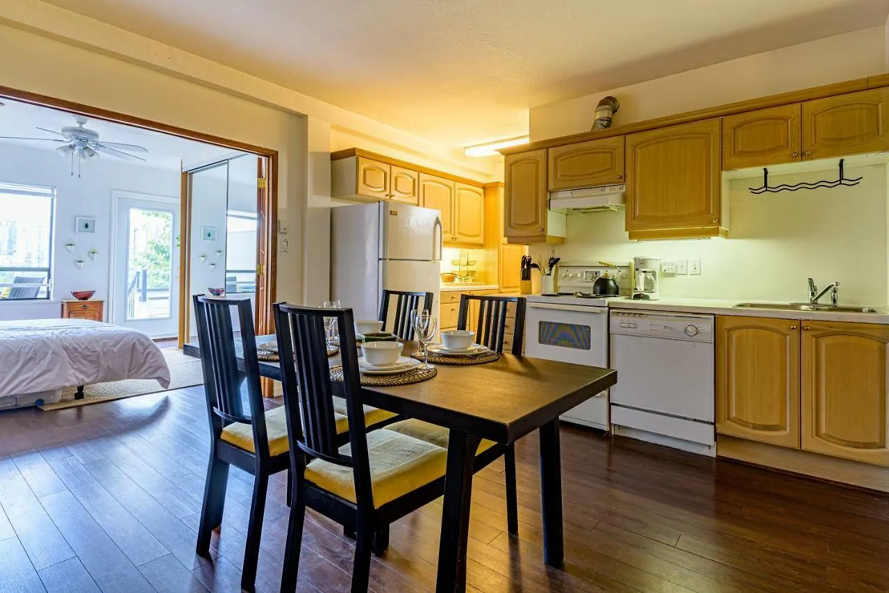 Charming 1 Bdrm View Suite Vancouver 0*,